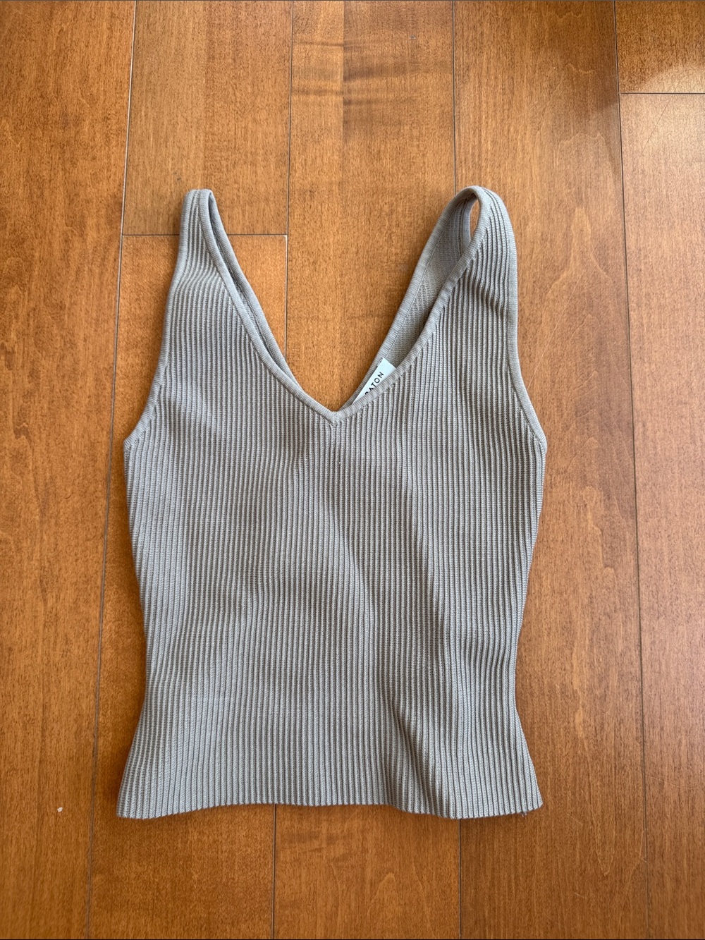 Aritzia Babaton Ribbed V Neck Tank Top